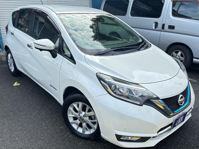 ノート ｅ－パワー　メダリスト　アラウンドビュー　ＥＴＣ　インテリジェントルームミラー　踏み間違え防止アシスト（6枚目）