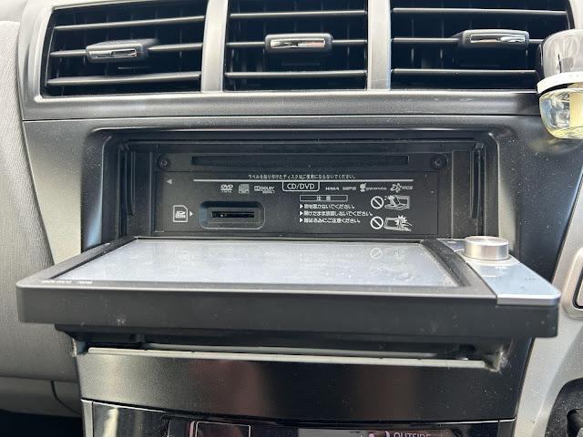 プリウスアルファ Ｓ　ナビ地デジＴＶ　Ｂｌｕｅｔｏｏｔｈ　スマートキー　プッシュスターター　電動格納ドアミラー（26枚目）