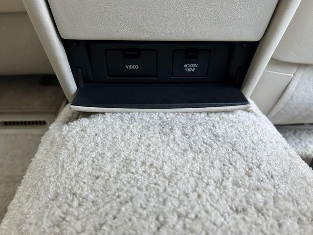 ＬＳ ＬＳ４６０Ｌ　バージョンＵＺ　ＨＤＤナビフルセグＴＶ　バックカメラ　後席モニター　本革シート　サンルーフ　ＥＴＣ　スマートキー　プッシュスターター　クルーズコントロール　オートライト　ＨＩＤヘッドライト　１８インチアルミホイール（19枚目）