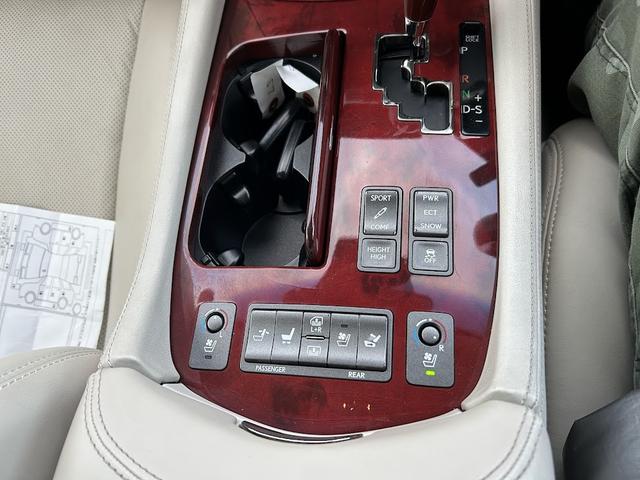 ＬＳ ＬＳ４６０Ｌ　バージョンＵＺ　ＨＤＤナビフルセグＴＶ　バックカメラ　後席モニター　本革シート　サンルーフ　ＥＴＣ　スマートキー　プッシュスターター　クルーズコントロール　オートライト　ＨＩＤヘッドライト　１８インチアルミホイール（32枚目）