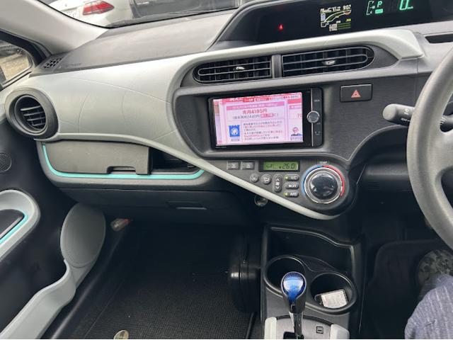 アクア Ｓ　ナビ地デジＴＶ　バックカメラ　ＥＴＣ　スマートキー　プッシュスターター　電動格納ドアミラー　ＡＢＳ　運転席・助手席エアバック（17枚目）