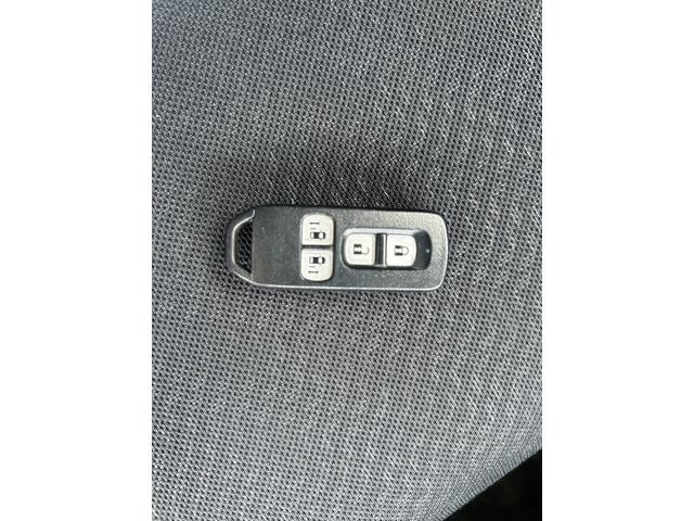 Ｎ－ＢＯＸカスタム Ｇ・ターボパッケージ　両側電動スライドドア　ナビ地デジＴＶ　バックカメラ　Ｂｌｕｅｔｏｏｔｈ　スマートキー　ＥＴＣ　プッシュスターター　ＨＩＤヘッドライト　純正エアロ　アルミホイール（27枚目）
