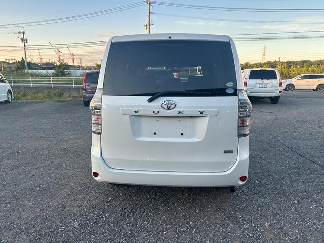 ヴォクシー Ｘ（8枚目）
