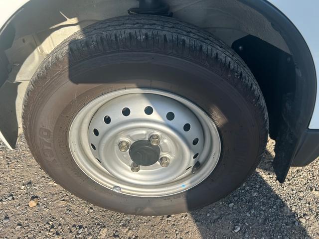 キャリイトラック 　４ＷＤ　　エアコン　オートマ（13枚目）