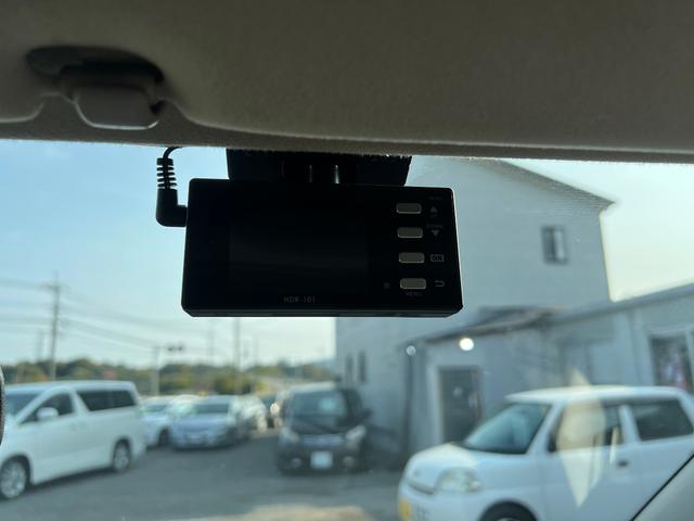 ヴォクシー Ｚ（10枚目）