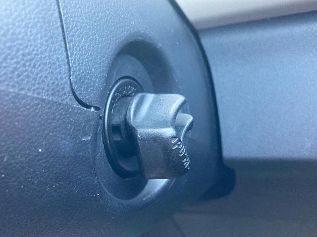 ミラココア ココアＸ　セキュリティー　パワーウインド　ｉ－ＳＴＯＰ　インテリキー　ＥＴＣ車載器　ナビＴＶ　１セグＴＶ　運転席エアバック　キーレスキー　ダブルエアバック　ＡＢＳ付　パワステ　ベンチシート　エアコン（16枚目）