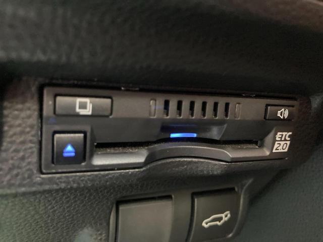 カローラクロス ハイブリッド　Ｚ　ＡＨＢ　全方位Ｍ　ＰＣＳ　Ｐシート　４ＷＤ車　シートＨ　前後ソナー　横滑り防止装置　キーフリー　ＡＢＳ　ＬＥＤライト　ＥＴＣ車載器　地デジＴＶ　ナビ＆ＴＶ　車線逸脱警報　盗難防止装置　アルミホイール（17枚目）