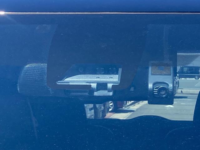 エスクァイア Ｇｉ　プレミアムパッケージ　ブラックテーラード　衝突軽減　盗難防止システム　３列　スマキー　ＬＥＤライト　キーフリー　オートクルーズコントロール　アイドリングストップ　横滑り防止機能　エアバッグ　オートエアコン　ＡＢＳ　ＥＴＣ　メモリーナビ　ナビ（46枚目）