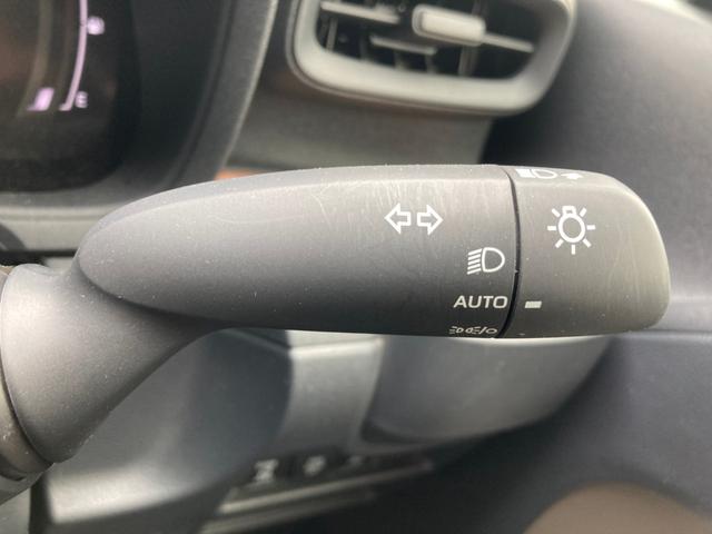 シエンタ Ｚ　追従　Ｗ電動ドア　イモビ　ＬＥＤヘッドランプ　ＥＴＣ　Ｓキー　横滑り防止機能　メモリーナビ　パワーウィンドウ　エアバック　ＡＢＳ　カーテンエアバック　オートエアコン　ナビ＆ＴＶ　パワーステアリング（13枚目）