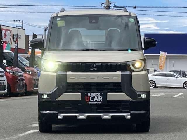デリカミニ Ｇ　プレミアム　アダプティブクルーズコントロール　オートマチックハイビーム　ＬＥＤ　シートヒーター　ベンチシート　ルーフレール　エアコン　コーナーセンサー　パワステ　アルミホイール　キーレスエントリー　エアバッグ（4枚目）
