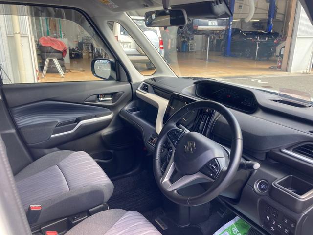 ソリオ ハイブリッドＭＺ　３６０度カメラ　Ｗ電動ドア　ヒーター　リアカメラ　アダクティブクルーズコントロール　車線逸脱　フルフラット　ＳＲＳ　サイドエアバック　ＰＳ　Ｃセンサー　ＡＢＳ　オートＬＥＤ　パワーウィンドウ　盗難防止（9枚目）