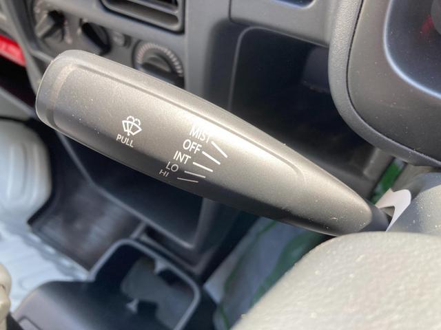 キャリイトラック ＫＣエアコン・パワステ　ＬＤＡ　ナビ＆ＴＶ　メモリーナビ　助手席エアバック　ＡＣ　運転席エアバック　パワステ　横滑防止　ＡＢＳ　ワンセグＴＶ　踏み間違い防止（10枚目）