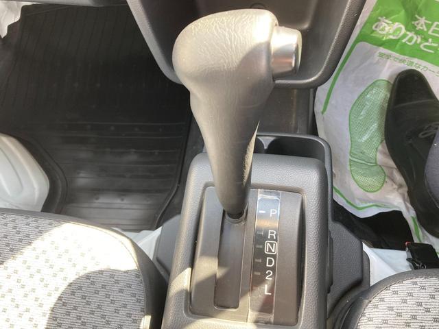 キャリイトラック ＫＣエアコン・パワステ　ＬＤＡ　ナビ＆ＴＶ　メモリーナビ　助手席エアバック　ＡＣ　運転席エアバック　パワステ　横滑防止　ＡＢＳ　ワンセグＴＶ　踏み間違い防止（20枚目）