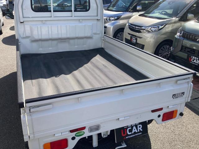 キャリイトラック ＫＣエアコン・パワステ　ＬＤＡ　ナビ＆ＴＶ　メモリーナビ　助手席エアバック　ＡＣ　運転席エアバック　パワステ　横滑防止　ＡＢＳ　ワンセグＴＶ　踏み間違い防止（27枚目）