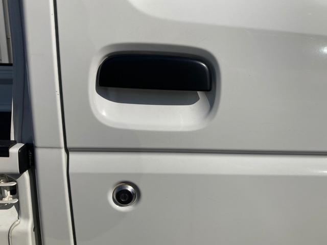 キャリイトラック ＫＣエアコン・パワステ　ＬＤＡ　ナビ＆ＴＶ　メモリーナビ　助手席エアバック　ＡＣ　運転席エアバック　パワステ　横滑防止　ＡＢＳ　ワンセグＴＶ　踏み間違い防止（33枚目）