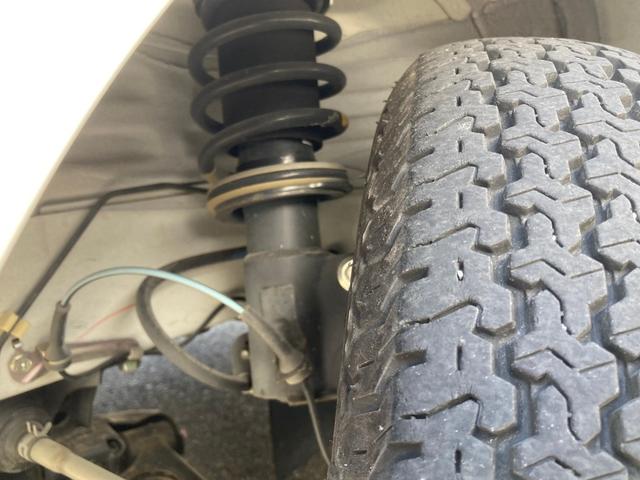 キャリイトラック ＫＣエアコン・パワステ　ＬＤＡ　ナビ＆ＴＶ　メモリーナビ　助手席エアバック　ＡＣ　運転席エアバック　パワステ　横滑防止　ＡＢＳ　ワンセグＴＶ　踏み間違い防止（40枚目）