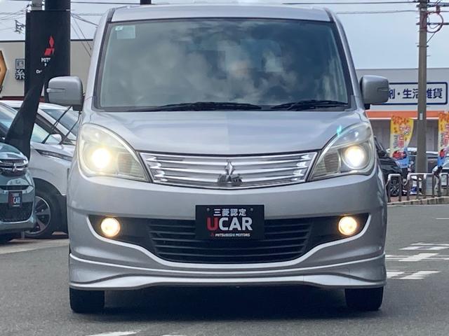 デリカＤ：２ Ｓ　左右自動ドア　スマキー　盗難警報装置　ナビＴＶ　助手席エアバック　ワンセグ　運転席エアバック　ＡＡＣ　パワーウィンドウ　パワーステアリング　寒冷地仕様　メモリーナビ　アルミホイール　キーレス　ＡＢＳ（3枚目）