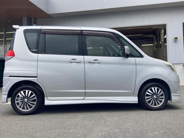 デリカＤ：２ Ｓ　左右自動ドア　スマキー　盗難警報装置　ナビＴＶ　助手席エアバック　ワンセグ　運転席エアバック　ＡＡＣ　パワーウィンドウ　パワーステアリング　寒冷地仕様　メモリーナビ　アルミホイール　キーレス　ＡＢＳ（5枚目）