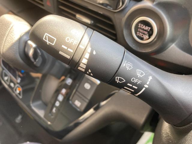 ｅＫクロス Ｇ　プラスエディション　レーンキープ　踏み間違い衝突防止　オートエアコン　フルセグＴＶ　ＥＴＣ　インテリキー　シートヒータ　ｉ－ｓｔｏｐ　前後センサー　寒冷地仕様　ＬＥＤヘッド　ベンチシート　メモリーナビ　バックカメラ（12枚目）