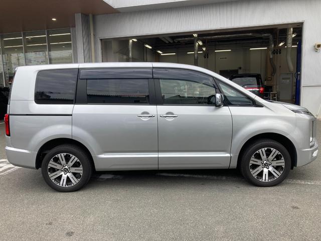 デリカＤ：５ Ｐ　追従クルーズ　Ｂモニター　地デジ　ＡＴハイビーム　ＬＥＤヘッドランプ　ナビＴＶ　シートヒーター　ＥＴＣ　電動シ－ト　寒冷地仕様　メモリナビ　ＡＢＳ　３列　オートエアコン　ＡＳＣ　盗難防止装置　ＬＤＰ（5枚目）