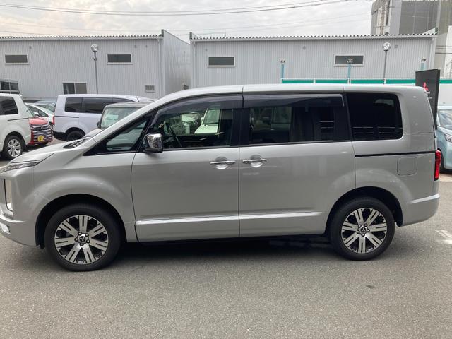 デリカＤ：５ Ｐ　追従クルーズ　Ｂモニター　地デジ　ＡＴハイビーム　ＬＥＤヘッドランプ　ナビＴＶ　シートヒーター　ＥＴＣ　電動シ－ト　寒冷地仕様　メモリナビ　ＡＢＳ　３列　オートエアコン　ＡＳＣ　盗難防止装置　ＬＤＰ（9枚目）