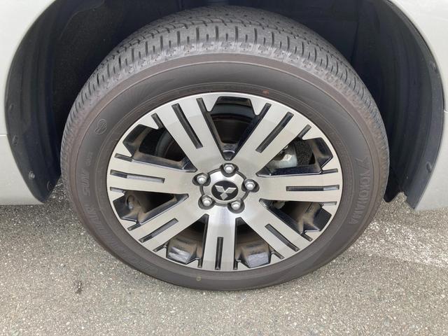 デリカＤ：５ Ｐ　追従クルーズ　Ｂモニター　地デジ　ＡＴハイビーム　ＬＥＤヘッドランプ　ナビＴＶ　シートヒーター　ＥＴＣ　電動シ－ト　寒冷地仕様　メモリナビ　ＡＢＳ　３列　オートエアコン　ＡＳＣ　盗難防止装置　ＬＤＰ（13枚目）