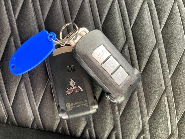 デリカＤ：５ Ｐ　追従クルーズ　Ｂモニター　地デジ　ＡＴハイビーム　ＬＥＤヘッドランプ　ナビＴＶ　シートヒーター　ＥＴＣ　電動シ－ト　寒冷地仕様　メモリナビ　ＡＢＳ　３列　オートエアコン　ＡＳＣ　盗難防止装置　ＬＤＰ（36枚目）