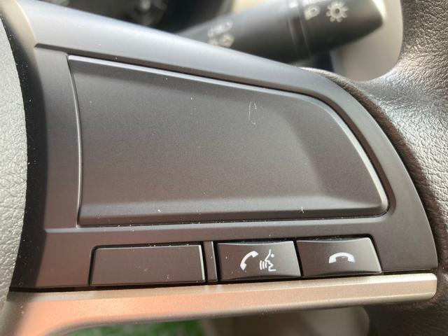 運転席回りの各種操作部となります。ご不明な装置などございましたらお気軽にお尋ねください。