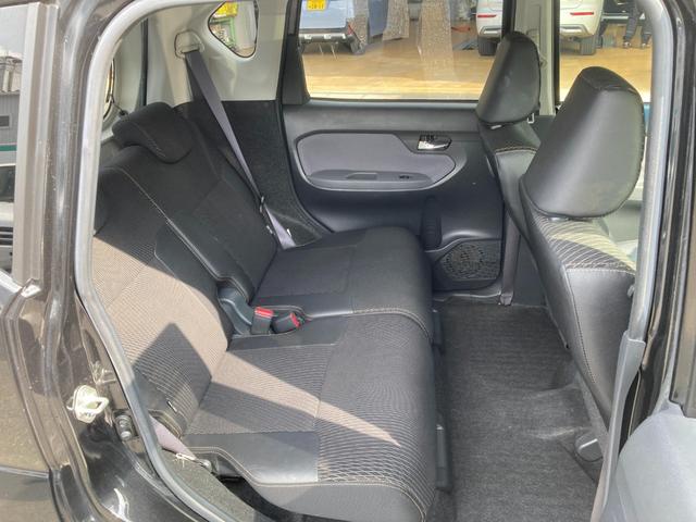 チャイルドシートのヘタリやペットの臭いなど評価証や画像では確認出来ない箇所はお気軽にお尋ね下さいませ。