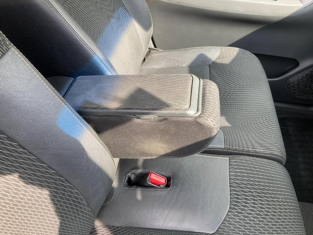 １番クルマで消耗する室内の箇所です。シートの劣化状態やヘタリなど是非お尋ね下さいませ