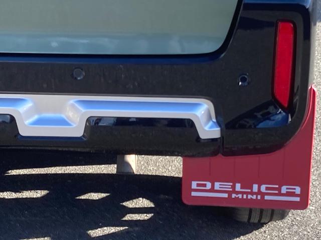 デリカミニ Ｔ　プレミアム　アダクティブクルーズコントロール　ＥＴＣ車載器　フルセグＴＶ　ＬＥＤランプ　キーレスエントリー　ＡＢＳ　エアバッグ　パワステ　ベンチシート　オートエアコン　ターボ車　フロントカメラ　バックカメラ（17枚目）