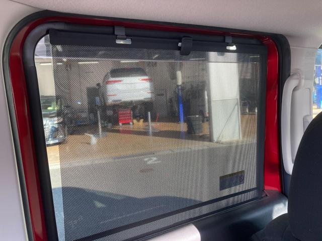 �p���[�E�B���h�E�̑��암�ł��B�������ȃs�A�m�u���b�N���ɂȂ��Ă��܂��B