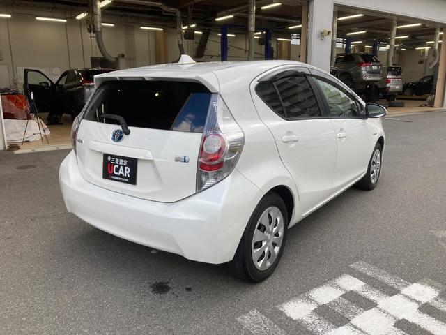 アクア Ｓ　ＢＬＵＥＴＯＯＴＨ　キーレスエントリ　ドラレコ付　フルセグ地デジ　ナビ＆ＴＶ　オートエアコン　デュアルエアバック　ＥＳＣ　Ｂカメラ　パワーウィンドウ　ＳＲＳ　パワーステアリング　ＡＢＳ　メモリーナビ（7枚目）