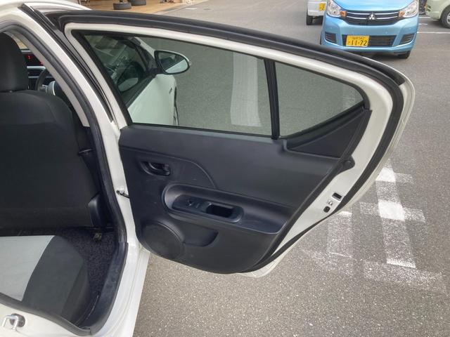 アクア Ｓ　ＢＬＵＥＴＯＯＴＨ　キーレスエントリ　ドラレコ付　フルセグ地デジ　ナビ＆ＴＶ　オートエアコン　デュアルエアバック　ＥＳＣ　Ｂカメラ　パワーウィンドウ　ＳＲＳ　パワーステアリング　ＡＢＳ　メモリーナビ（22枚目）