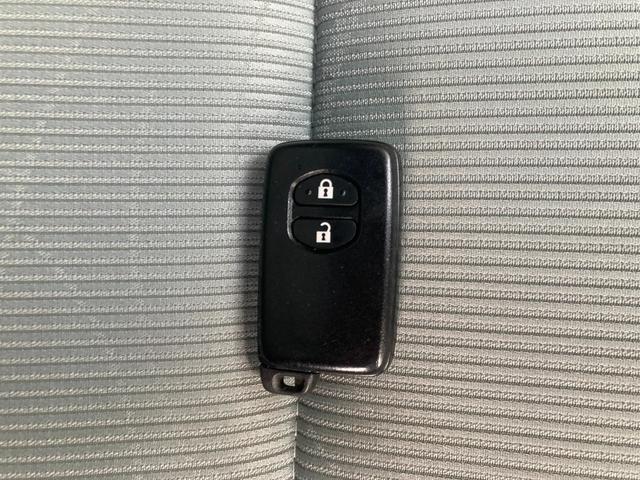 アクア Ｓ　ＢＬＵＥＴＯＯＴＨ　キーレスエントリ　ドラレコ付　フルセグ地デジ　ナビ＆ＴＶ　オートエアコン　デュアルエアバック　ＥＳＣ　Ｂカメラ　パワーウィンドウ　ＳＲＳ　パワーステアリング　ＡＢＳ　メモリーナビ（25枚目）