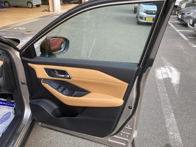 �p���[�E�B���h�E�̑��암�ł��B�������ȃs�A�m�u���b�N���ɂȂ��Ă��܂��B