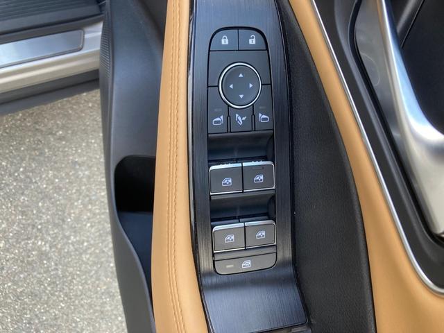 �p���[�E�B���h�E�̑��암�ł��B�������ȃs�A�m�u���b�N���ɂȂ��Ă��܂��B