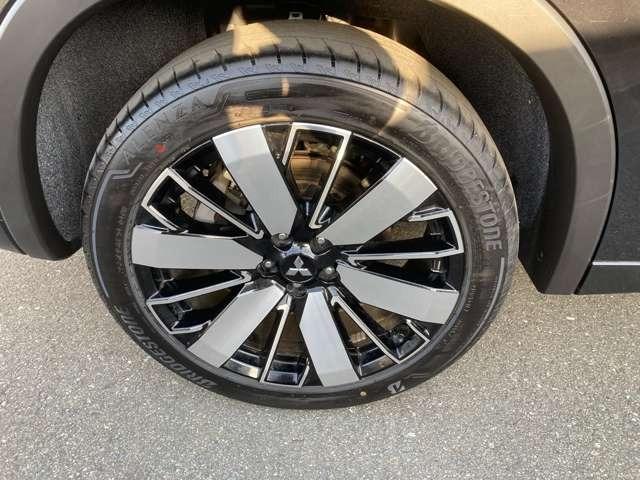 アウトランダーＰＨＥＶ Ｐエグゼクティブパッケージ　コーナーセンサー　全方位カメラ（14枚目）