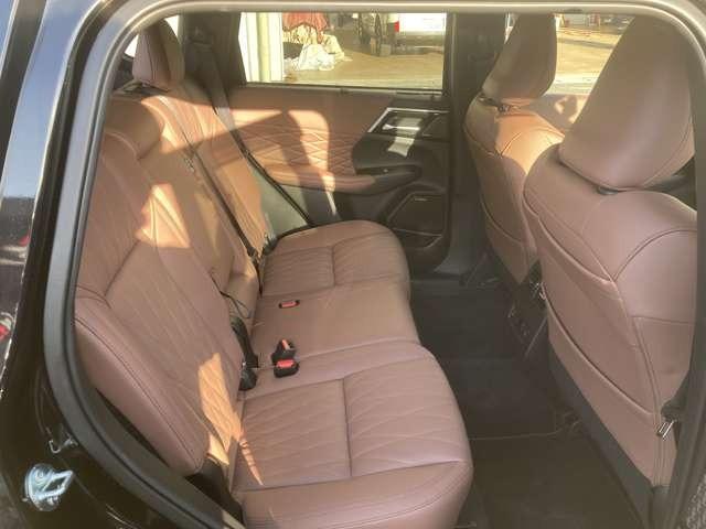 アウトランダーＰＨＥＶ Ｐエグゼクティブパッケージ　コーナーセンサー　全方位カメラ（22枚目）