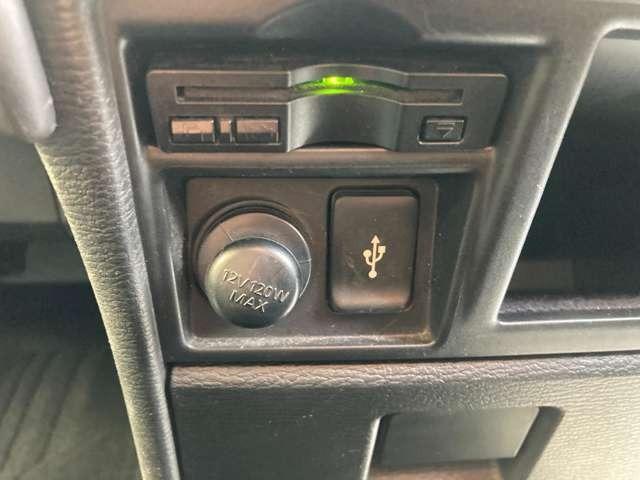 �C���p�l�̊g��摜�Ȃǂs�d�k�܂��̓��[���ɂĒǉ��摜�ȂǁA���\���o�������܂��B