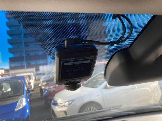 �������̎��̂̍ۂ����^�]�Ȃǂ̍ۂɓ����ʏ؋��ƂȂ�܂��B������t���������߂��܂�