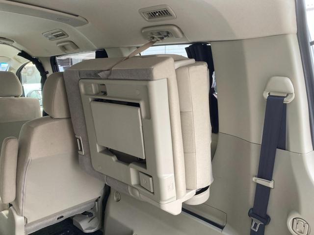 デリカＤ：５ Ｄ　パワーパッケージ　両面パワスライドドア　スマートキーＰスタート　寒冷地　シートヒータ　キーレスエントリー　ドラレコ付き　パワーウインドウ　盗難防止　ＡＷＤ　３列シート　ＡＢＳ　ウォークスルー　メモリーナビ　ＡＣ　ターボ（17枚目）