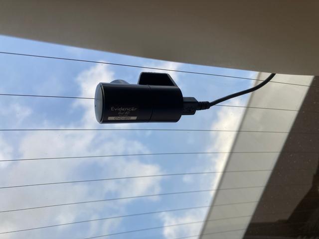 デリカＤ：５ Ｄ　パワーパッケージ　両面パワスライドドア　スマートキーＰスタート　寒冷地　シートヒータ　キーレスエントリー　ドラレコ付き　パワーウインドウ　盗難防止　ＡＷＤ　３列シート　ＡＢＳ　ウォークスルー　メモリーナビ　ＡＣ　ターボ（18枚目）