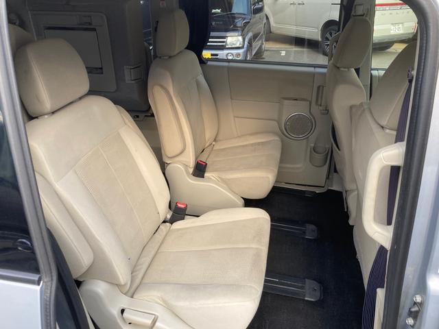 デリカＤ：５ Ｄ　パワーパッケージ　両面パワスライドドア　スマートキーＰスタート　寒冷地　シートヒータ　キーレスエントリー　ドラレコ付き　パワーウインドウ　盗難防止　ＡＷＤ　３列シート　ＡＢＳ　ウォークスルー　メモリーナビ　ＡＣ　ターボ（19枚目）