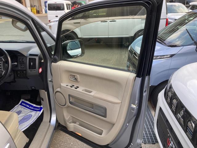 デリカＤ：５ Ｄ　パワーパッケージ　両面パワスライドドア　スマートキーＰスタート　寒冷地　シートヒータ　キーレスエントリー　ドラレコ付き　パワーウインドウ　盗難防止　ＡＷＤ　３列シート　ＡＢＳ　ウォークスルー　メモリーナビ　ＡＣ　ターボ（21枚目）