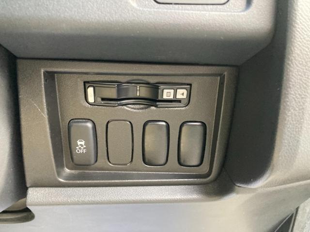 デリカＤ：５ Ｄ　パワーパッケージ　両面パワスライドドア　スマートキーＰスタート　寒冷地　シートヒータ　キーレスエントリー　ドラレコ付き　パワーウインドウ　盗難防止　ＡＷＤ　３列シート　ＡＢＳ　ウォークスルー　メモリーナビ　ＡＣ　ターボ（25枚目）