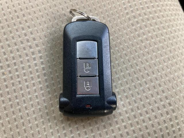 デリカＤ：５ Ｄ　パワーパッケージ　両面パワスライドドア　スマートキーＰスタート　寒冷地　シートヒータ　キーレスエントリー　ドラレコ付き　パワーウインドウ　盗難防止　ＡＷＤ　３列シート　ＡＢＳ　ウォークスルー　メモリーナビ　ＡＣ　ターボ（36枚目）