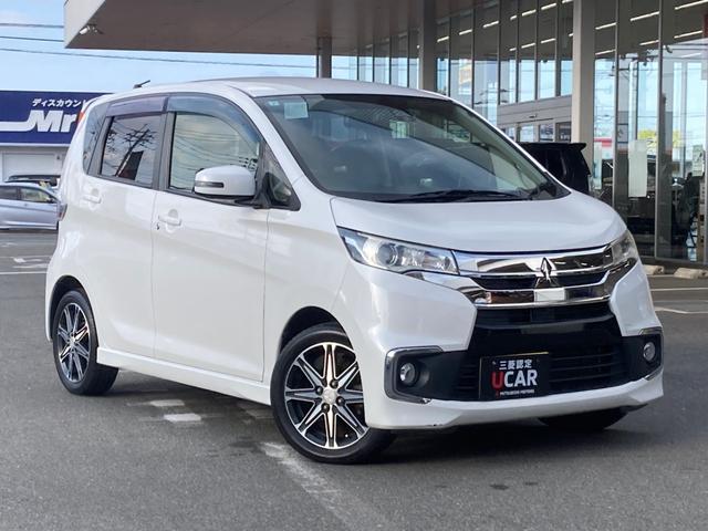 ｅＫカスタム Ｔセーフティパッケージ　アラウンドビュー　スマキー　リアカメラ　ナビＴＶ　クルコン　ｉ－ｓｔｏｐ　シートヒーター　メモリーナビ　ＥＳＣ　フロントベンチシート　盗難防止　ＡＢＳ　ターボ　エアバッグ　アルミホイール　Ｗエアバック（4枚目）