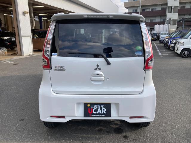 ｅＫカスタム Ｔセーフティパッケージ　アラウンドビュー　スマキー　リアカメラ　ナビＴＶ　クルコン　ｉ－ｓｔｏｐ　シートヒーター　メモリーナビ　ＥＳＣ　フロントベンチシート　盗難防止　ＡＢＳ　ターボ　エアバッグ　アルミホイール　Ｗエアバック（7枚目）