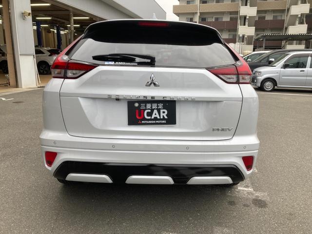 エクリプスクロスＰＨＥＶ Ｐ　スマ－トキ－　地デジＴＶ　衝突軽減ブレーキシステム　Ｒカメラ　ＬＥＤ　寒冷地　アイドリングストップ　ＥＴＣ　パワーシート　１００Ｖ　クリアランスソナー　盗難防止システム　フロントカメラ　Ｗエアバッグ（8枚目）